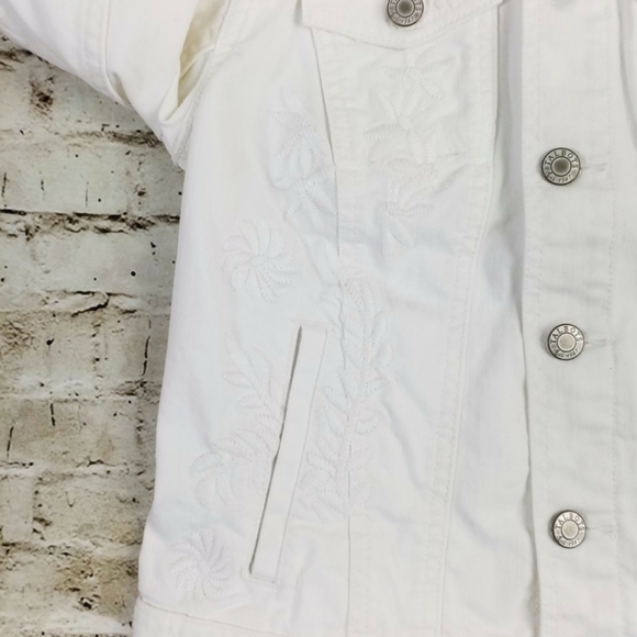 Talbots Button Front Long Sleeve Denim Jacket Women White Embroidered 0-2 Petite - Picture 7 of 16